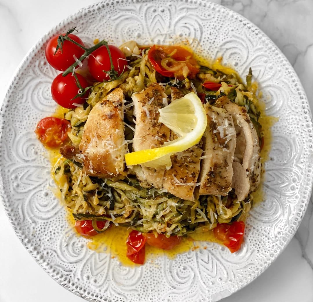 Healthy Lemon Garlic Chicken Zoodles Recipe