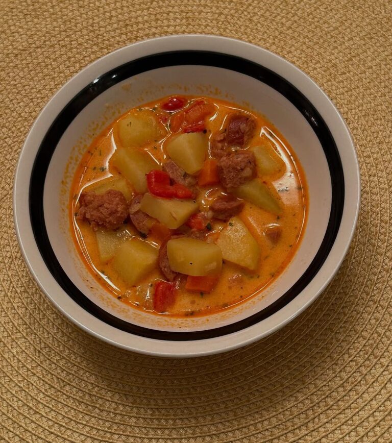 Creamy Chorizo Potato Soup: A Hearty Comfort Dish!