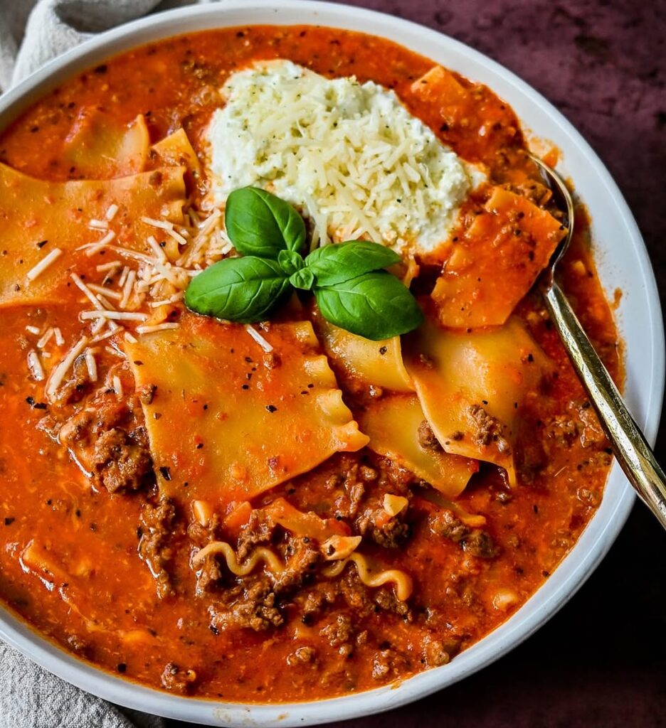 Easy Creamy Lasagna Soup – All the Flavor Without the Fuss!