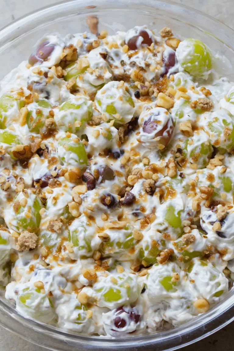 Trisha’s Creamy Grape Salad