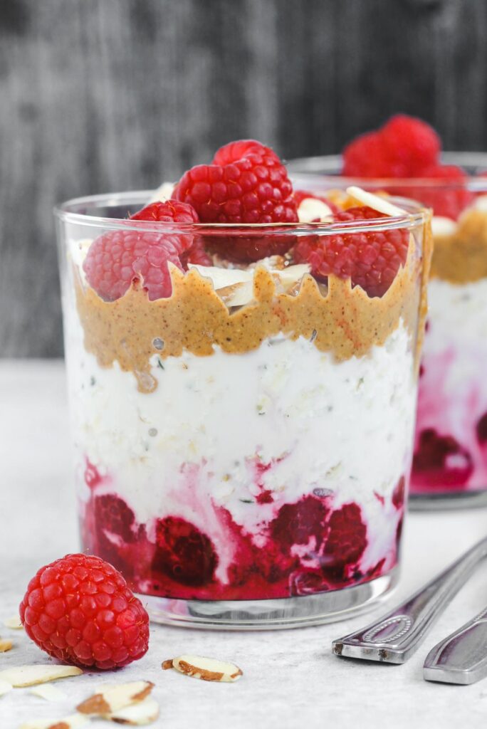 Easy Raspberry Overnight Oats Recipe