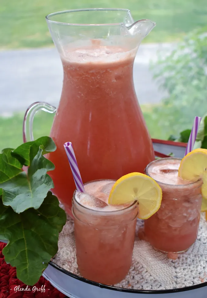 Rhubarb Lemonade