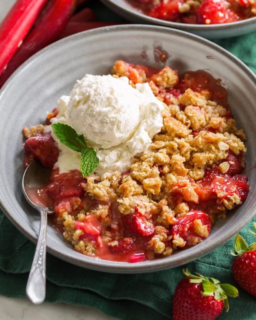 Strawberry Rhubarb Crisp